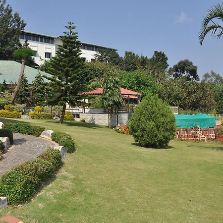 Raval Bunglow Hotel Pancsgani Kültér fotó